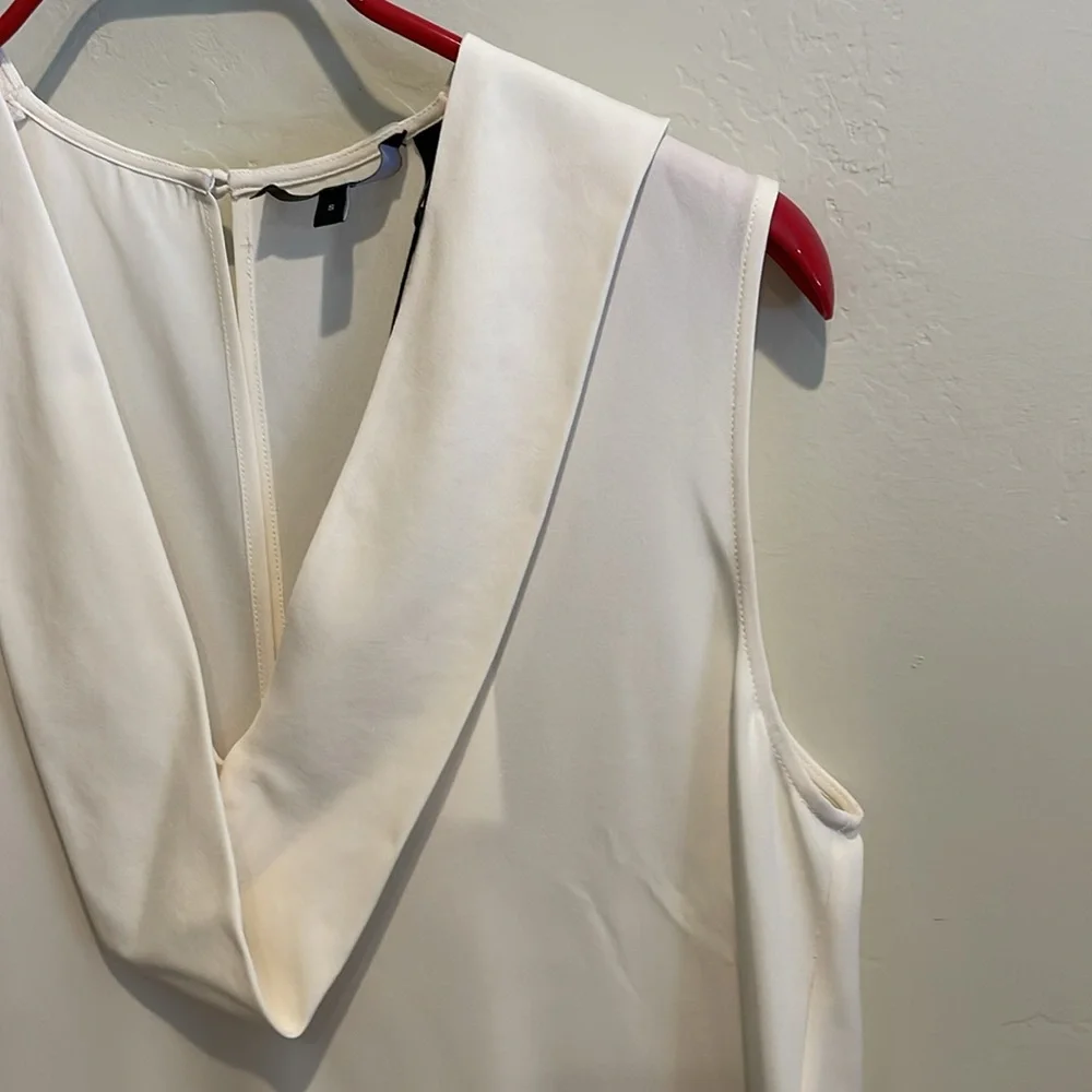 Theory 100% silk sleeveless top sz small - Picture 5 of 5